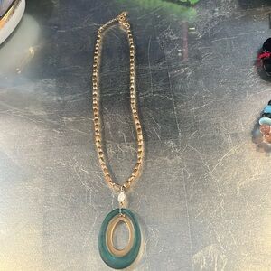 Gorgeous 22” long lucite pendant w gold necklace unique chain